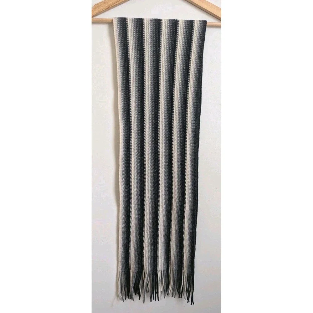 Vtg Nardi Tagliaferri Italian Wool Blend Knit Scarf Black White Chevron Stripe